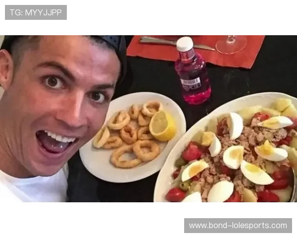 足球球星鸡肉挑战新高峰 成为健身餐新宠助力运动员饮食升级