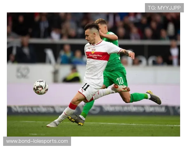 身高超过一米八的足球球星盘点 足坛巨人如何影响比赛走势